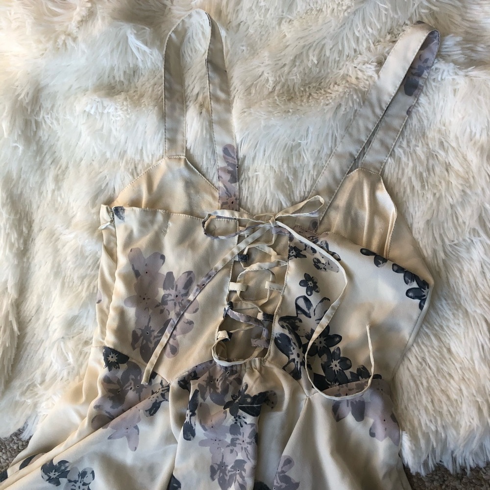 ❌SOLD❌Margot Mini Dress - Picture 4 of 5